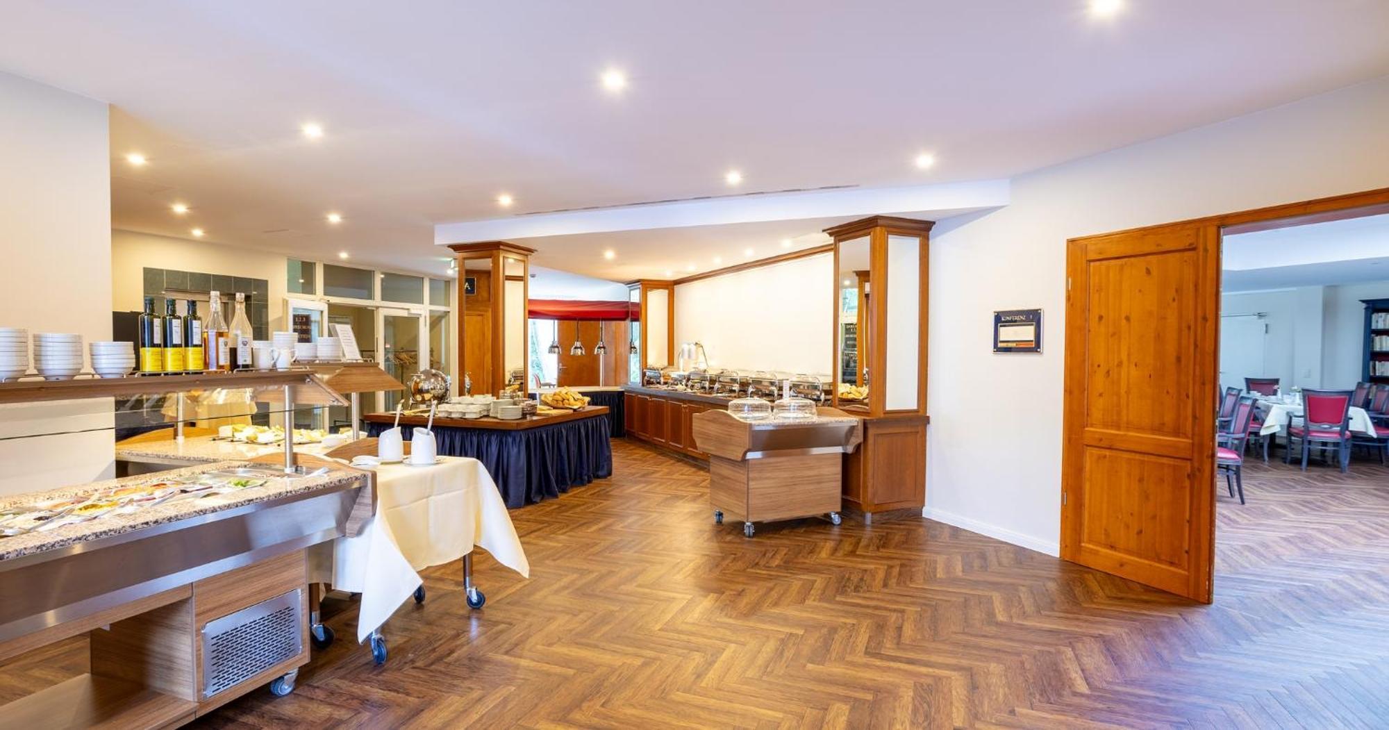 טמפלין Hotel Doellnsee-Schorfheide מראה חיצוני תמונה